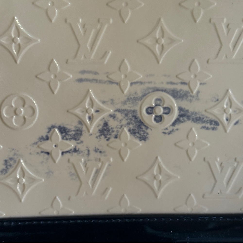 ❤️ AUTHENTIC Louis Vuitton Lockit Beige and Black Vernis Patent Leather LV - Picture 11 of 15